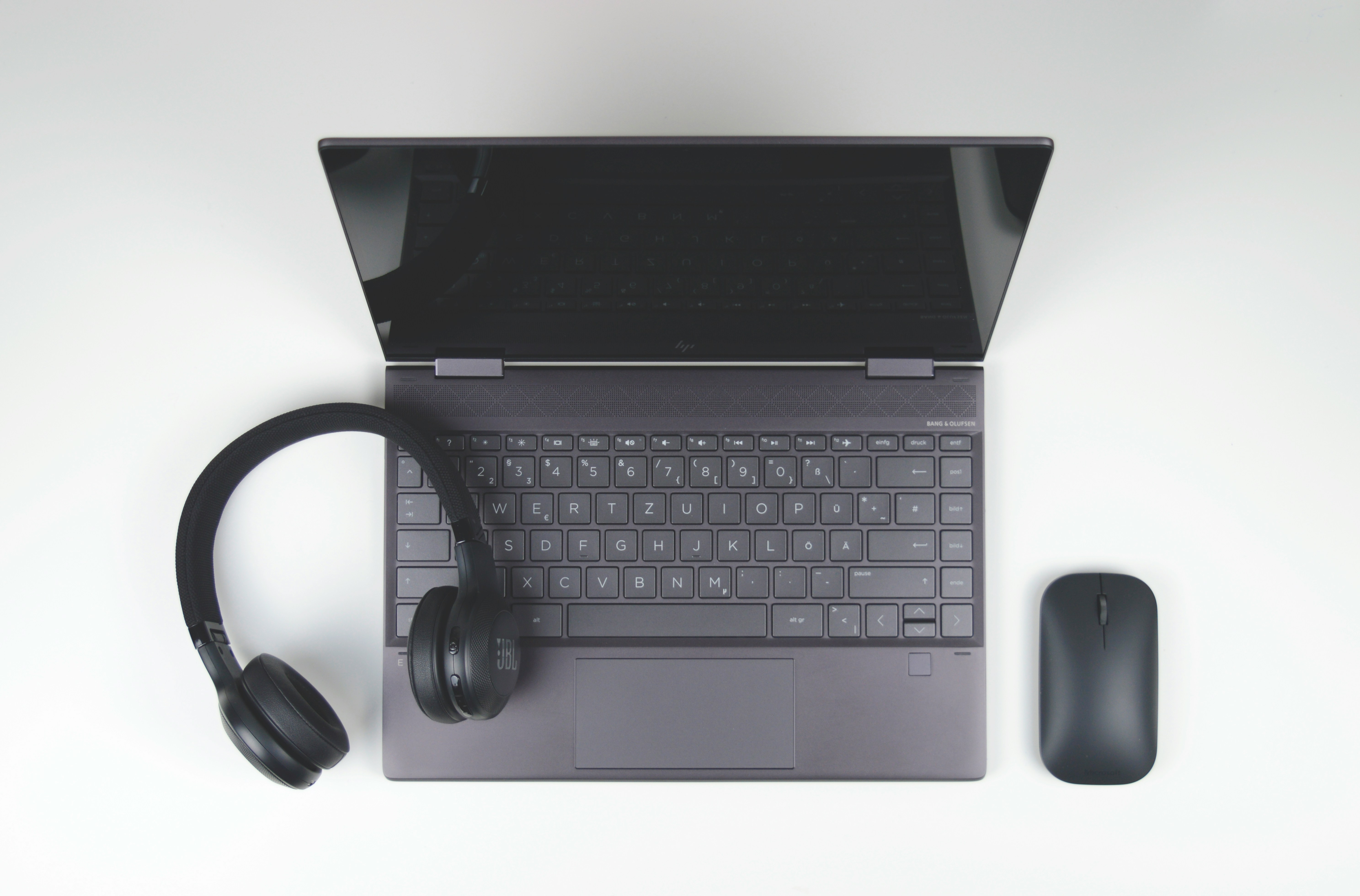 Hybrid desk headset and webcam setup